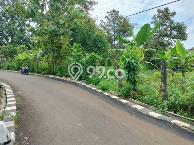 LOKASI PREMIUM! Tanah di Banyumanik, Luas 1127m2m², Cocok untuk Investasi LOKASI PREMIUM! Tanah di Banyumanik, Luas 1127m2m², Cocok untuk Investasi