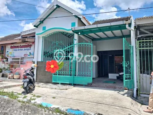 Bisa KPR! Rumah Strategis di Tembalang, LT 90m2m² LB 80m2m² Bisa KPR! Rumah Strategis di Tembalang, LT 90m2m² LB 80m2m²