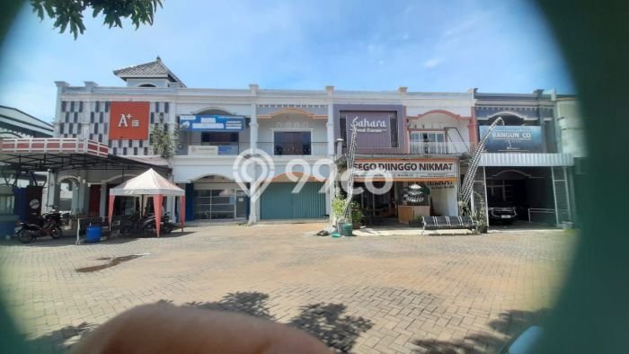 AREA TERSIBUK! Ruko di Banyumanik, Luas 120m2m², Potensi Prospektif AREA TERSIBUK! Ruko di Banyumanik, Luas 120m2m², Potensi Prospektif