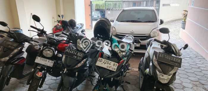 Dijual Kost Strategis di Tembalang, Semarang 23 KT, 23 KM, Luas Bangunan 670m2 Dijual Kost Strategis di Tembalang, Semarang 23 KT, 23 KM, Luas Bangunan 670m2