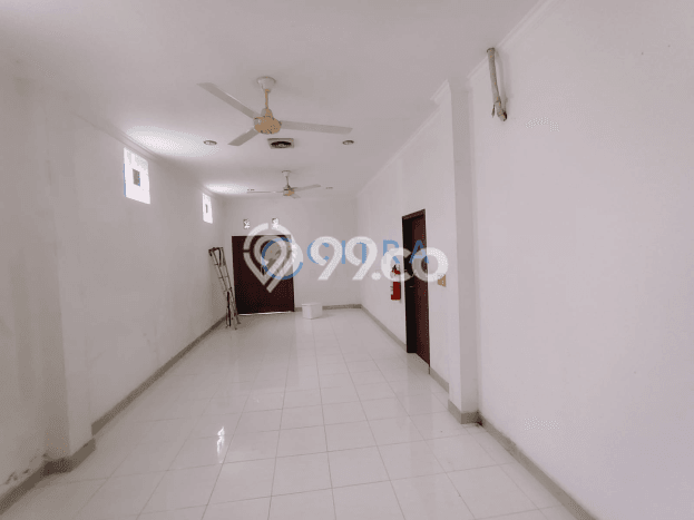 Rumah Disewakan Badung LT 800m2 LB 500m2 Area Kerobokan Rumah Disewakan Badung LT 800m2 LB 500m2 Area Kerobokan