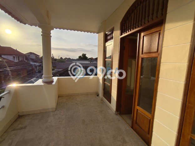 Disewakan! Rumah 4 Kamar Tidur &
3 Kamar Mandi di Renon, Denpasar Disewakan! Rumah 4 Kamar Tidur &
3 Kamar Mandi di Renon, Denpasar