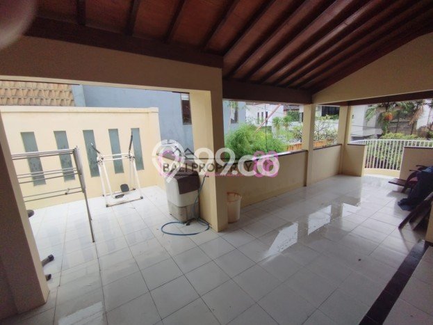 For Sale! Luxury House LT 200m2 Desain Elegan di Kerobokan For Sale! Luxury House LT 200m2 Desain Elegan di Kerobokan