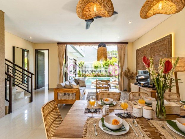 Jual Rumah Luas Megah Dengan View Eksklusif di Kerobokan, Badung Jual Rumah Luas Megah Dengan View Eksklusif di Kerobokan, Badung