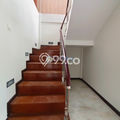 Disewakan! Rumah 3 Kamar Tidur &
3 Kamar Mandi di Renon, Denpasar Disewakan! Rumah 3 Kamar Tidur &
3 Kamar Mandi di Renon, Denpasar