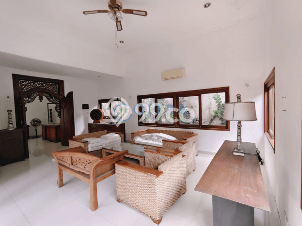 Rumah Disewakan Badung LT 800m2 LB 500m2 Area Kerobokan Rumah Disewakan Badung LT 800m2 LB 500m2 Area Kerobokan