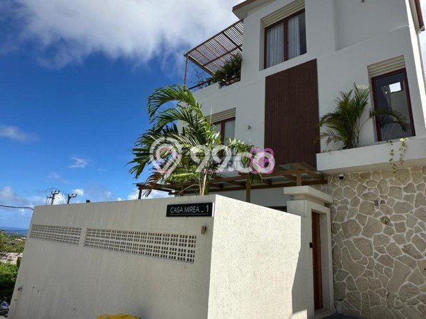 For Sale! Premium House LT 200m2 Desain Elegan di Jimbaran For Sale! Premium House LT 200m2 Desain Elegan di Jimbaran