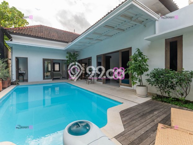 Ready to Use! Luxury House LT 290m2 Desain Modern di Kerobokan Ready to Use! Luxury House LT 290m2 Desain Modern di Kerobokan