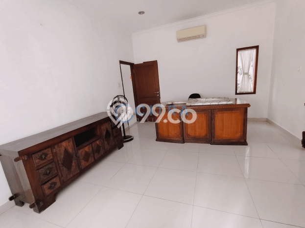 Rumah Disewakan Badung LT 800m2 LB 500m2 Area Kerobokan Rumah Disewakan Badung LT 800m2 LB 500m2 Area Kerobokan