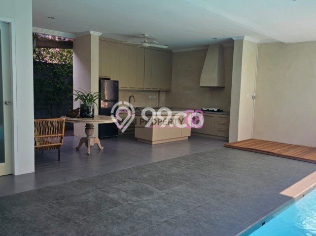 Rumah Mewah LB 195m2 Siap Huni Desain Elegan di Jimbaran, Badung Rumah Mewah LB 195m2 Siap Huni Desain Elegan di Jimbaran, Badung