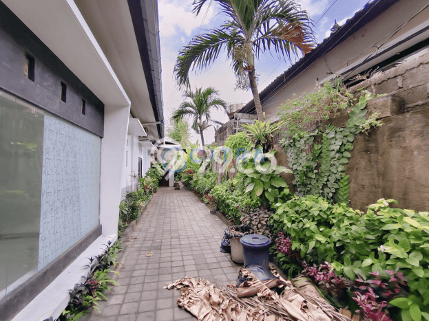 Rumah Disewakan Badung LT 800m2 LB 500m2 Area Kerobokan Rumah Disewakan Badung LT 800m2 LB 500m2 Area Kerobokan