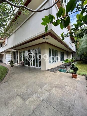 Rumah Elit Modern Siap Huni di Pondok Indah Jakarta Selatan Rumah Elit Modern Siap Huni di Pondok Indah Jakarta Selatan