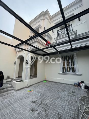 Dijual Rumah Mewah Elegan Dengan View Eksklusif di Joglo, Jakarta Barat Dijual Rumah Mewah Elegan Dengan View Eksklusif di Joglo, Jakarta Barat