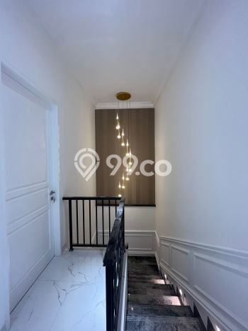 Dijual Rumah Mewah Elegan Dengan View Eksklusif di Joglo, Jakarta Barat Dijual Rumah Mewah Elegan Dengan View Eksklusif di Joglo, Jakarta Barat