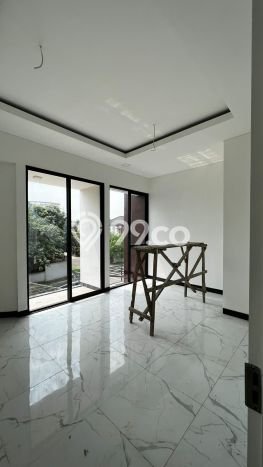 Kesempatan Memiliki Rumah LT 85m² / LB 97m² di Lokasi Strategis Green Lake City, Jakarta Barat Kesempatan Memiliki Rumah LT 85m² / LB 97m² di Lokasi Strategis Green Lake City, Jakarta Barat