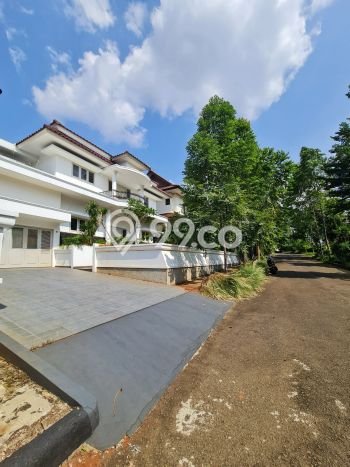 Jual Rumah Luas Elegan Dengan View Eksklusif di Lebak Bulus, Jakarta Selatan Jual Rumah Luas Elegan Dengan View Eksklusif di Lebak Bulus, Jakarta Selatan