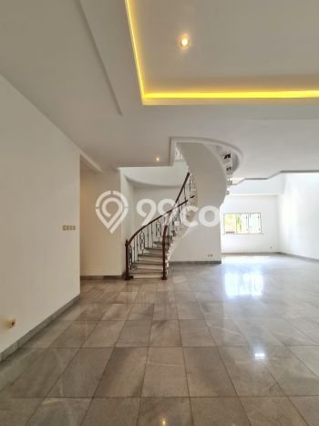 Jual Rumah Luas Elegan Dengan View Eksklusif di Lebak Bulus, Jakarta Selatan Jual Rumah Luas Elegan Dengan View Eksklusif di Lebak Bulus, Jakarta Selatan