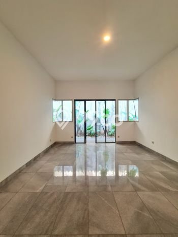 Jual Rumah Luas Elegan Dengan View Eksklusif di Lebak Bulus, Jakarta Selatan Jual Rumah Luas Elegan Dengan View Eksklusif di Lebak Bulus, Jakarta Selatan