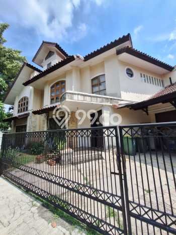 Siap Huni Rumah Mewah 4 Kamar di Cinere Dekat ke Mana Pun Siap Huni Rumah Mewah 4 Kamar di Cinere Dekat ke Mana Pun