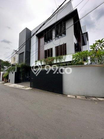 For Sale! Premium House LT 210m2 Desain Modern di Pejaten For Sale! Premium House LT 210m2 Desain Modern di Pejaten
