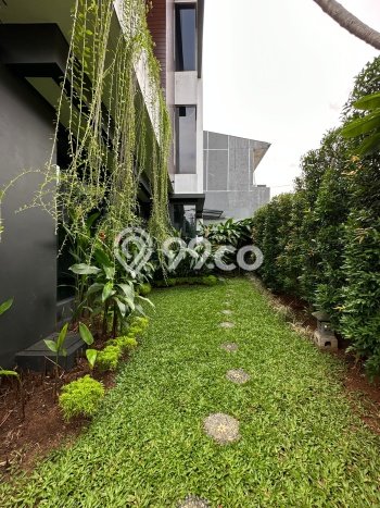 For Sale! Premium House LT 210m2 Desain Modern di Pejaten For Sale! Premium House LT 210m2 Desain Modern di Pejaten