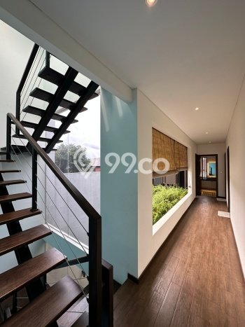 For Sale! Premium House LT 210m2 Desain Modern di Pejaten For Sale! Premium House LT 210m2 Desain Modern di Pejaten