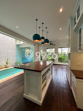 For Sale! Premium House LT 210m2 Desain Modern di Pejaten For Sale! Premium House LT 210m2 Desain Modern di Pejaten