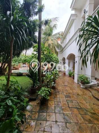 For Sale! Luxury House LT 1300m2 Desain Elegan di Pondok Indah For Sale! Luxury House LT 1300m2 Desain Elegan di Pondok Indah