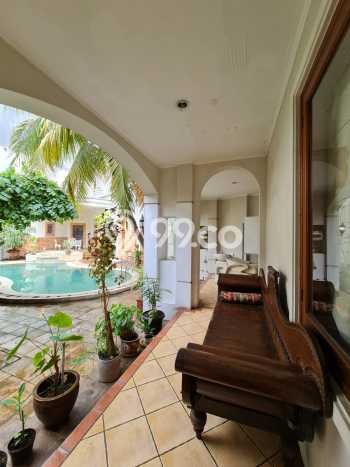 For Sale! Luxury House LT 1300m2 Desain Elegan di Pondok Indah For Sale! Luxury House LT 1300m2 Desain Elegan di Pondok Indah