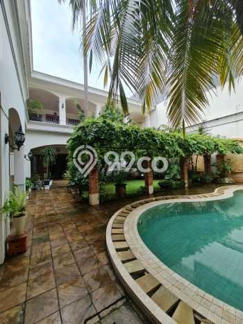 For Sale! Luxury House LT 1300m2 Desain Elegan di Pondok Indah For Sale! Luxury House LT 1300m2 Desain Elegan di Pondok Indah