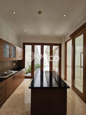 Jual Rumah Luas Elegan Dengan View Eksklusif di Cipete, Jakarta Selatan Jual Rumah Luas Elegan Dengan View Eksklusif di Cipete, Jakarta Selatan