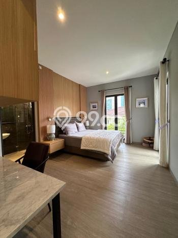 Ready to Use! Luxury House LT 364m2 Desain Modern di Mega Kuningan Ready to Use! Luxury House LT 364m2 Desain Modern di Mega Kuningan