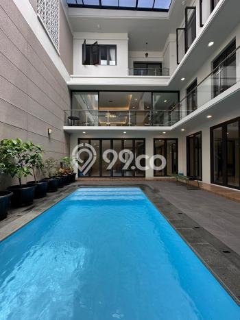 Ready to Use! Luxury House LT 364m2 Desain Modern di Mega Kuningan Ready to Use! Luxury House LT 364m2 Desain Modern di Mega Kuningan