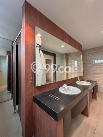 Unit Kantor Dijual di Tangerang Selatan LT 706m2 & LB 2110m2 Unit Kantor Dijual di Tangerang Selatan LT 706m2 & LB 2110m2