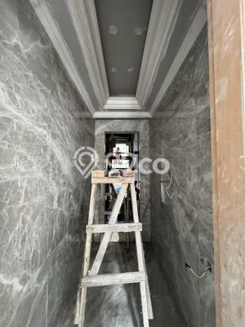 Rumah Mewah LB 850m2 Siap Huni Desain Elegan di Panglima Polim, Jakarta Selatan Rumah Mewah LB 850m2 Siap Huni Desain Elegan di Panglima Polim, Jakarta Selatan