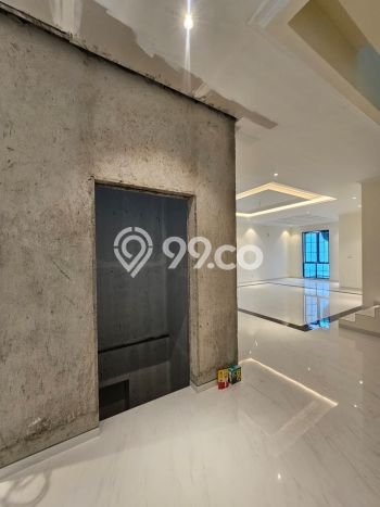 Siap Huni Hunian Elit 4 Kamar di Cilandak Dekat ke Mana Pun Siap Huni Hunian Elit 4 Kamar di Cilandak Dekat ke Mana Pun