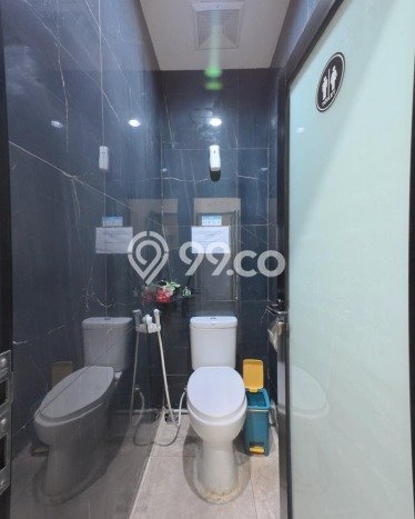 Unit Kantor Dijual di Jakarta Selatan LT 570m2 & LB 1350m2 Unit Kantor Dijual di Jakarta Selatan LT 570m2 & LB 1350m2