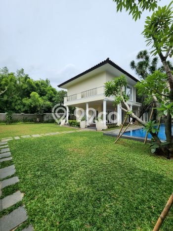 Hunian Mewah Siap Huni LT 983m2 di Kebayoran Baru, Jakarta Selatan Hunian Mewah Siap Huni LT 983m2 di Kebayoran Baru, Jakarta Selatan