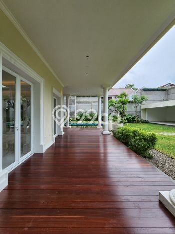 Hunian Mewah Siap Huni LT 983m2 di Kebayoran Baru, Jakarta Selatan Hunian Mewah Siap Huni LT 983m2 di Kebayoran Baru, Jakarta Selatan