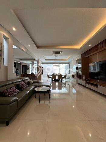 Ready to Use! Luxury House LT 364m2 Desain Modern di Mega Kuningan Ready to Use! Luxury House LT 364m2 Desain Modern di Mega Kuningan