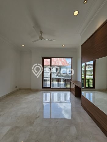 Jual Rumah Luas Elegan Dengan View Eksklusif di Cipete, Jakarta Selatan Jual Rumah Luas Elegan Dengan View Eksklusif di Cipete, Jakarta Selatan