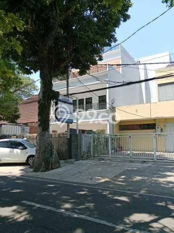 Dijual! Ruko di Sumurbandung Bandung LT 136m2 / LB 136m2 Kawasan Strategis Dijual! Ruko di Sumurbandung Bandung LT 136m2 / LB 136m2 Kawasan Strategis