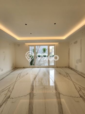 Hunian Mewah Siap Huni LT 983m2 di Kebayoran Baru, Jakarta Selatan Hunian Mewah Siap Huni LT 983m2 di Kebayoran Baru, Jakarta Selatan