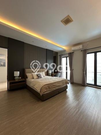 Ready to Use! Luxury House LT 364m2 Desain Modern di Mega Kuningan Ready to Use! Luxury House LT 364m2 Desain Modern di Mega Kuningan