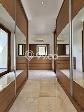 Jual Rumah Luas Elegan Dengan View Eksklusif di Cipete, Jakarta Selatan Jual Rumah Luas Elegan Dengan View Eksklusif di Cipete, Jakarta Selatan