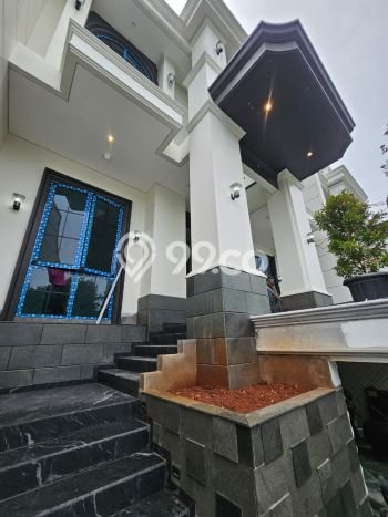 Siap Huni Hunian Elit 4 Kamar di Cilandak Dekat ke Mana Pun Siap Huni Hunian Elit 4 Kamar di Cilandak Dekat ke Mana Pun