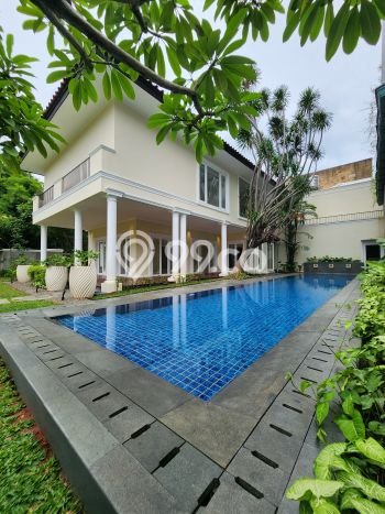 Hunian Mewah Siap Huni LT 983m2 di Kebayoran Baru, Jakarta Selatan Hunian Mewah Siap Huni LT 983m2 di Kebayoran Baru, Jakarta Selatan