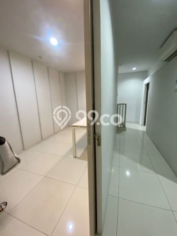 Kantor disewakan di Pancoran Jakarta Selatan dengan luas bangunan 97m2 Kantor disewakan di Pancoran Jakarta Selatan dengan luas bangunan 97m2