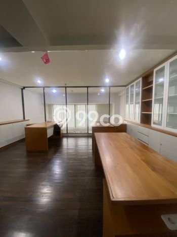 Unit Kantor disewakan di Pancoran Jakarta Selatan dengan LT 201m2 / LB 201m2 Unit Kantor disewakan di Pancoran Jakarta Selatan dengan LT 201m2 / LB 201m2