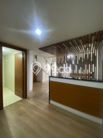 Unit Kantor disewakan di Pancoran Jakarta Selatan dengan LT 201m2 / LB 201m2 Unit Kantor disewakan di Pancoran Jakarta Selatan dengan LT 201m2 / LB 201m2